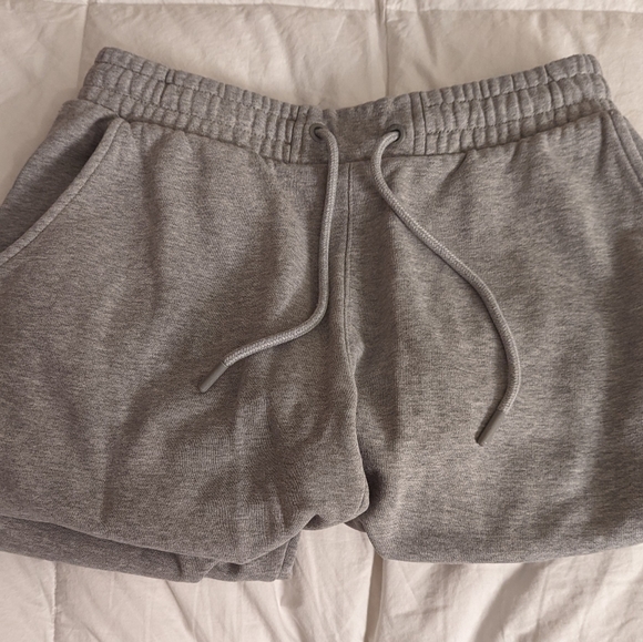 Pants - Picture 4 of 5